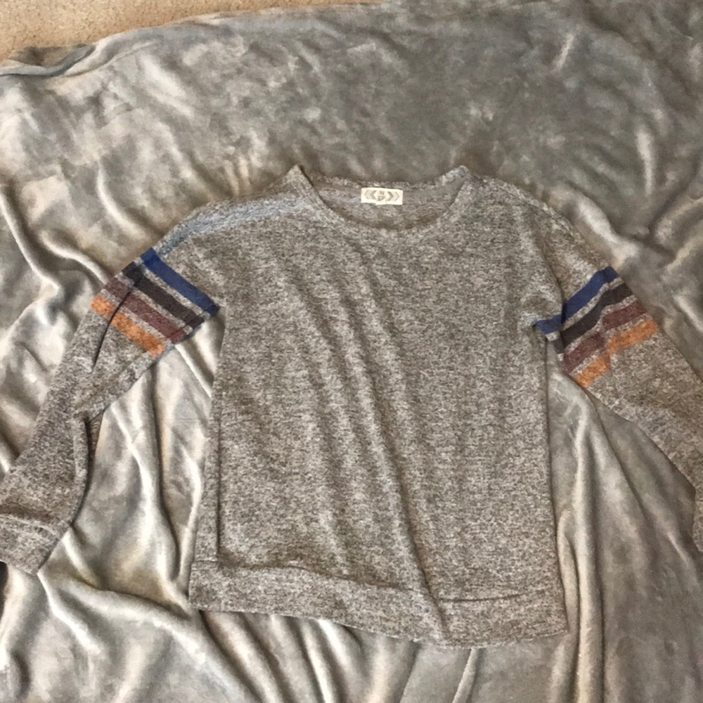 Lightweight sweater